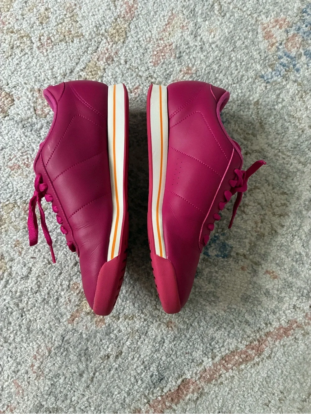 Reebok Princess Bright Pink Classic Low Tops-Size 7.5